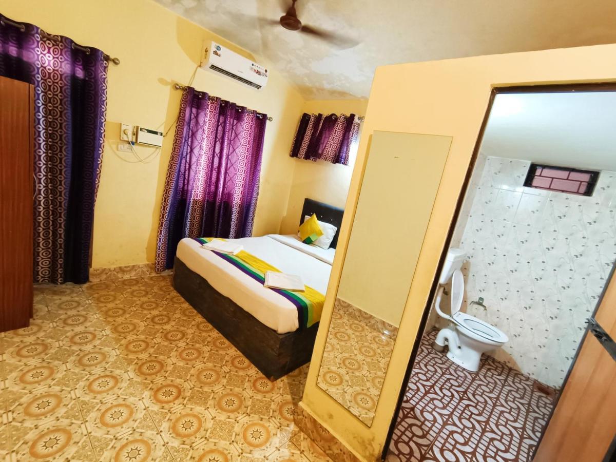 Отель Jack'S Calangute Place Экстерьер фото